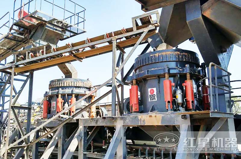 頁巖破碎加工客戶現(xiàn)場(chǎng)實(shí)拍 頁巖破碎加工客戶現(xiàn)場(chǎng)實(shí)拍