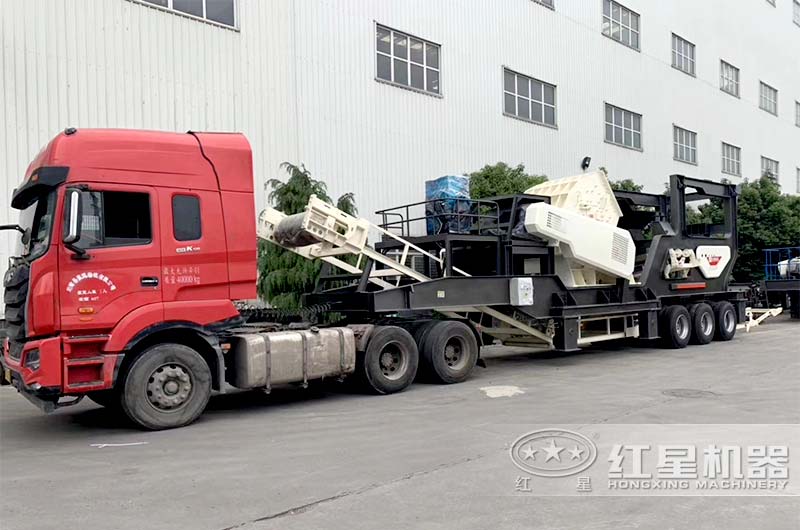 移動(dòng)式重錘破碎機(jī)發(fā)貨 移動(dòng)式重錘破碎機(jī)發(fā)貨