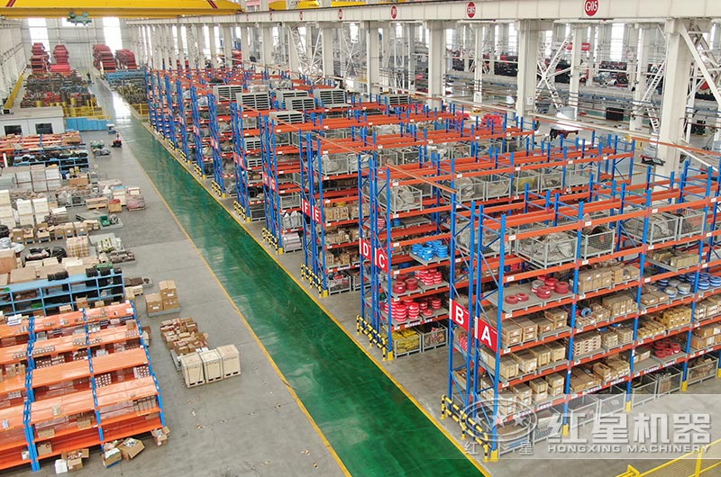 紅星廠區(qū)配件展區(qū) 紅星廠區(qū)配件展區(qū)